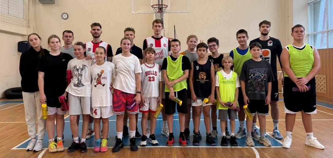 Для юных баскетболистов Мордовии провели два мастер-класса